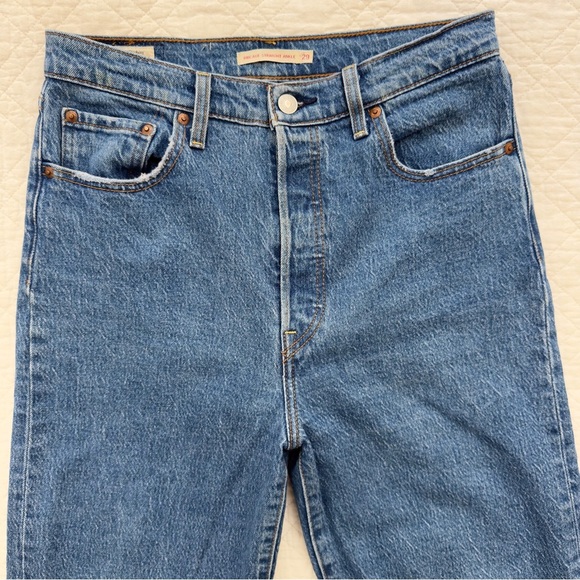 Levi’s Medium Wash Ribcage Straight Ankle Jeans - Picture 2 of 11